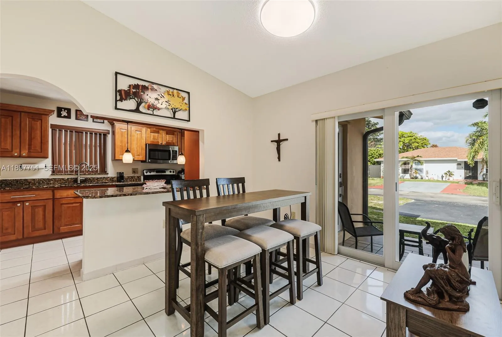 Property photo 100