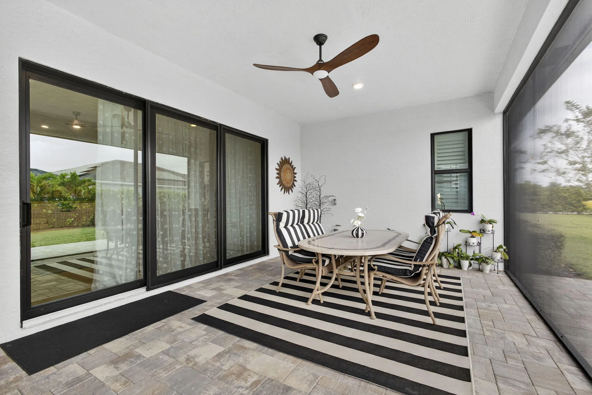 SCREENED IN PATIO