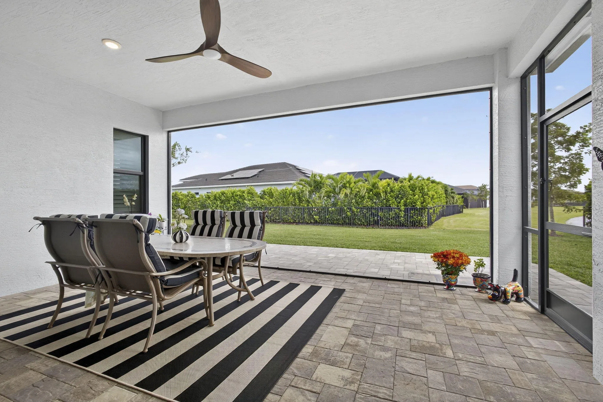 SCREENED IN PATIO