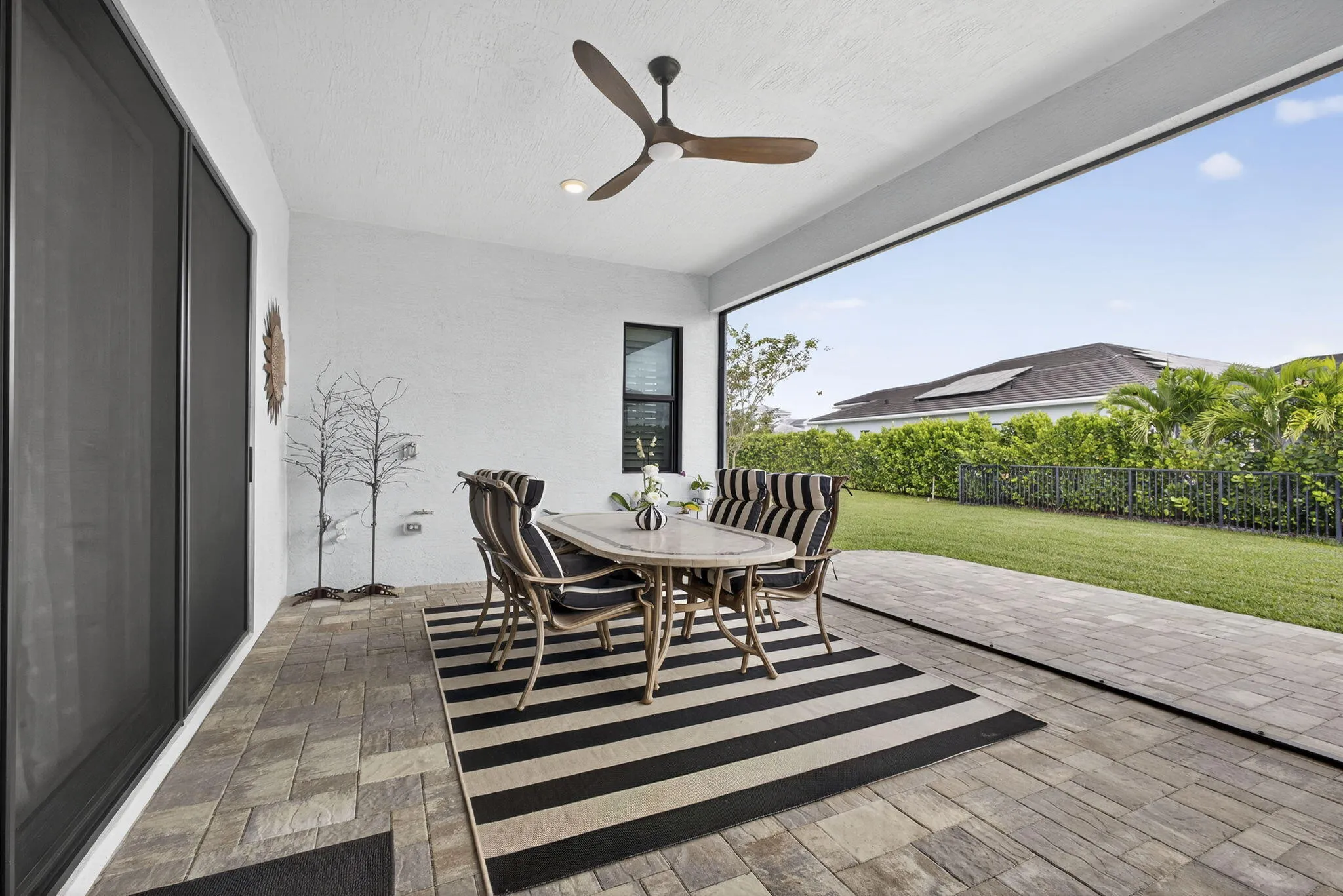 SCREENED IN PATIO
