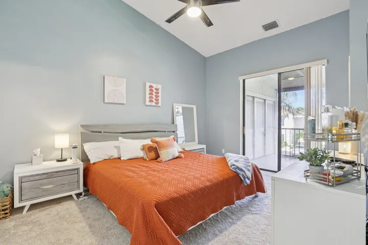 21-web-or-mls-Firenze Dr-S1510-021
