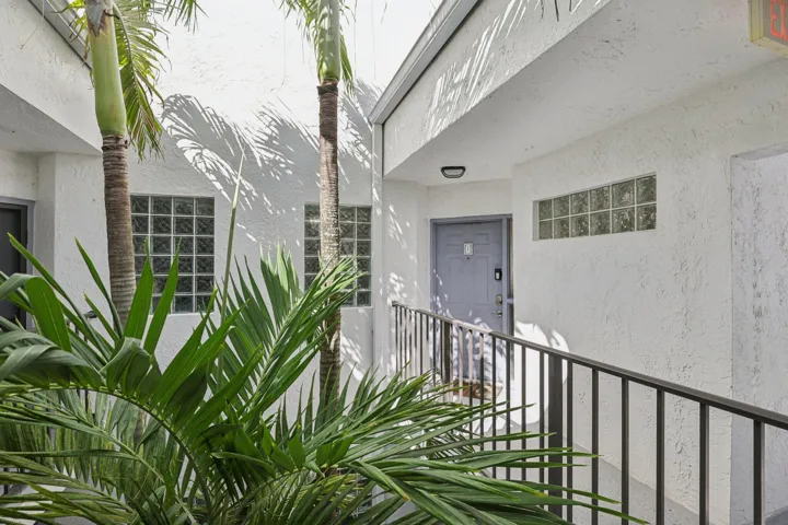 37-web-or-mls-Firenze Dr-S1510-037