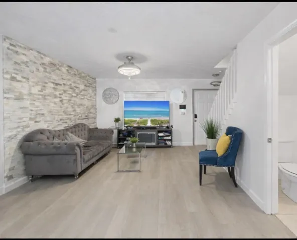 176 dfb livingroom new