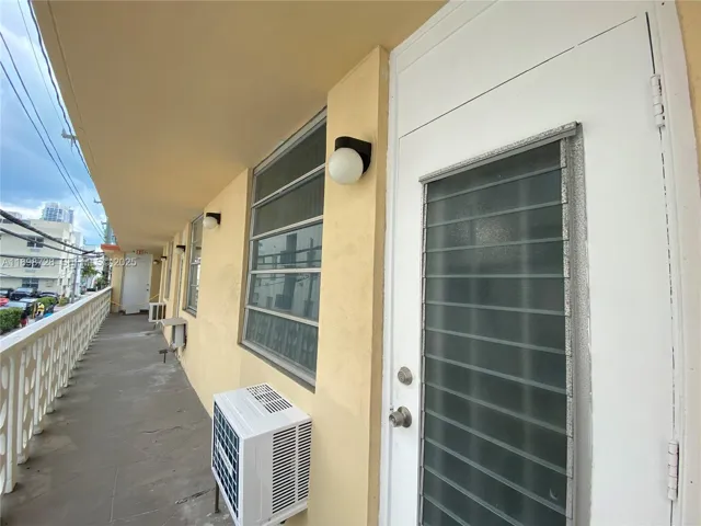 Detail of the back terrace