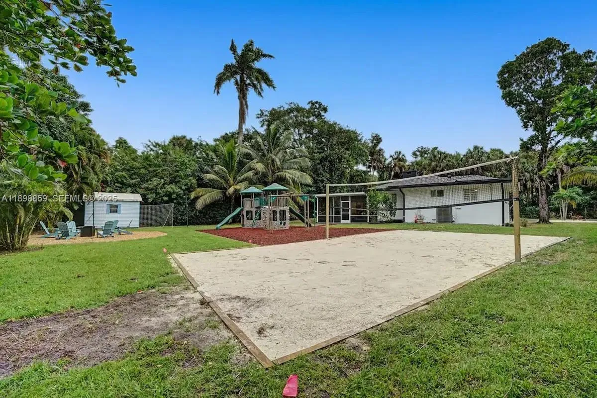 Property photo 37