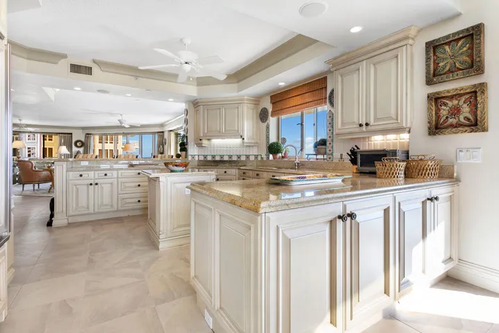 6a kitchen living
