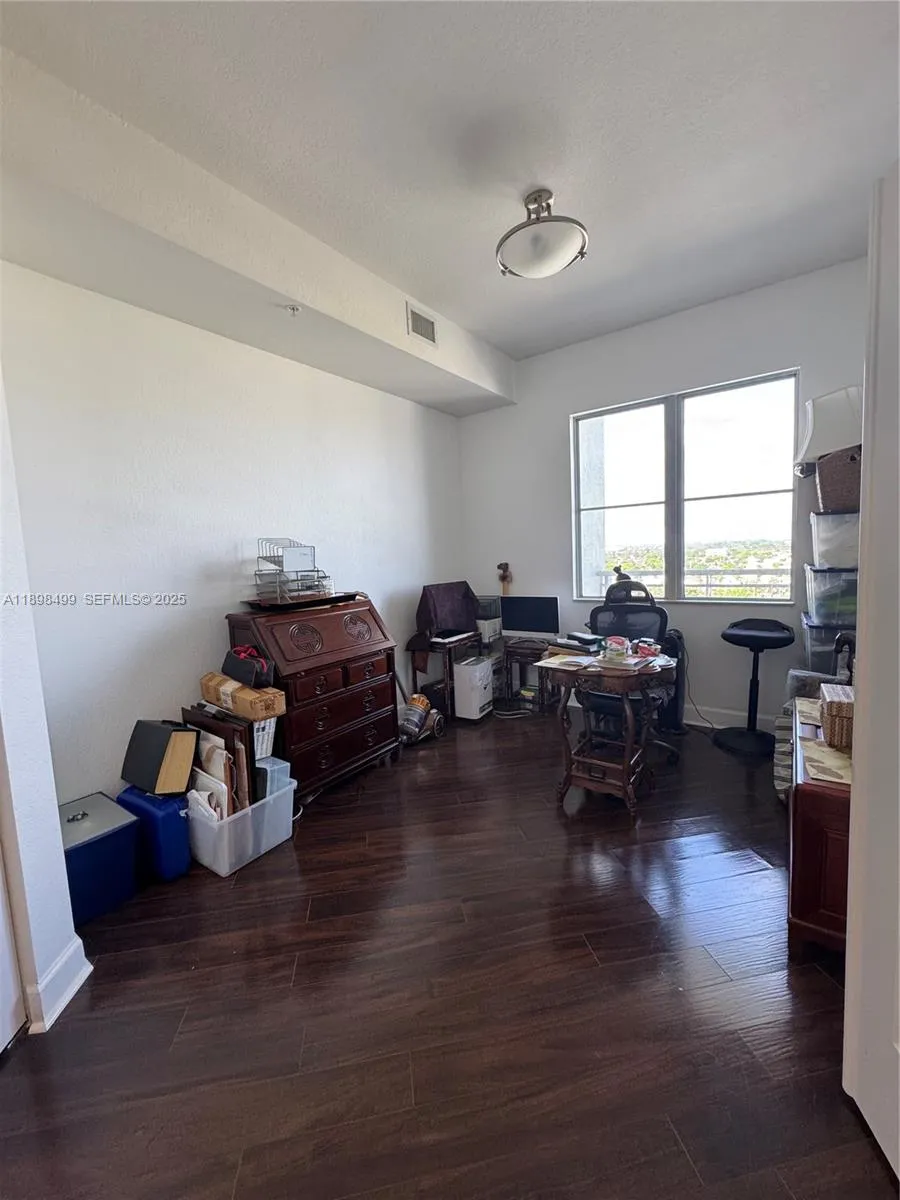 3rd Bedroom or Office with Double Door