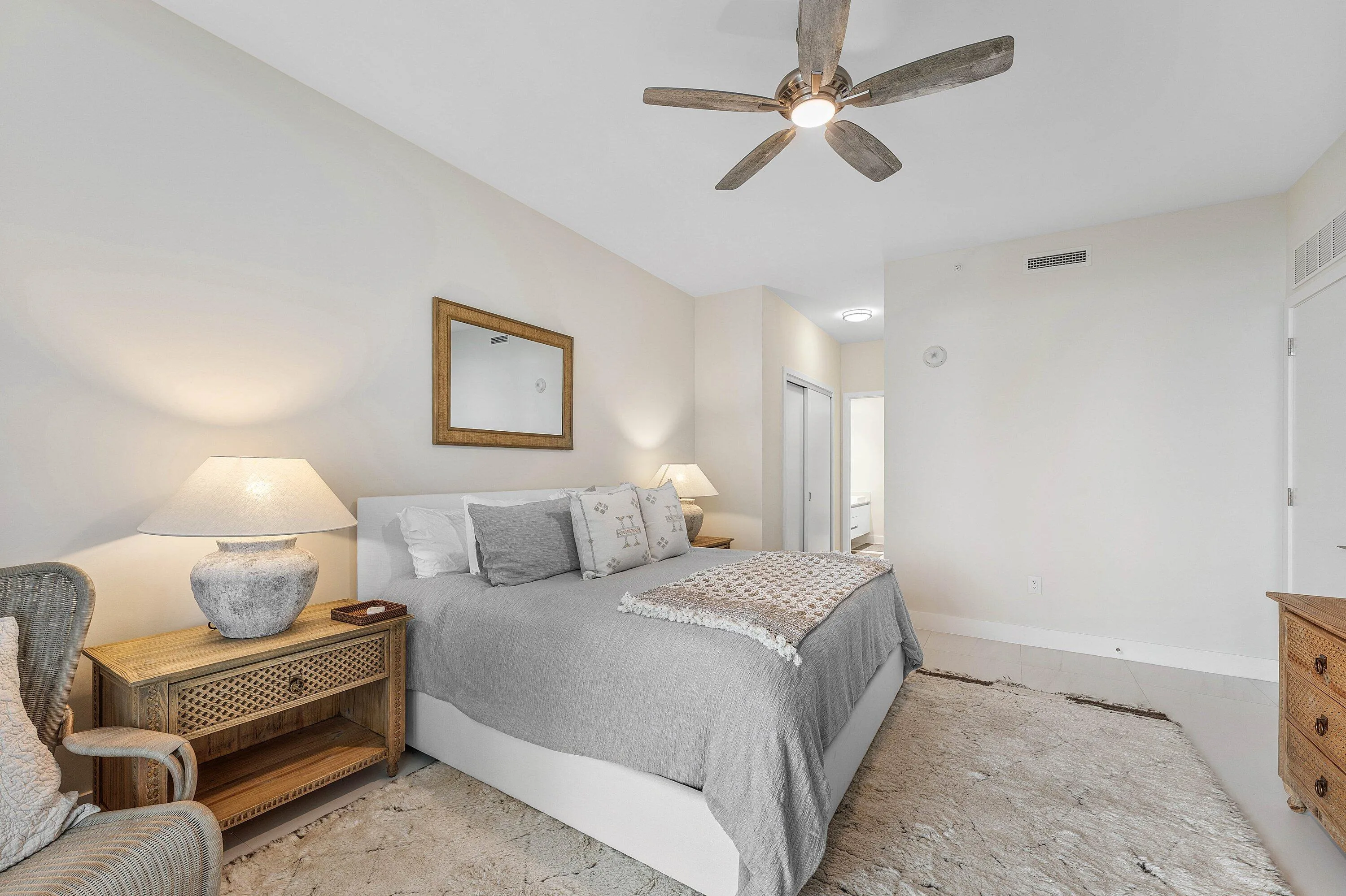 012-3100NorthOceanDrive-H1107-RivieraBea