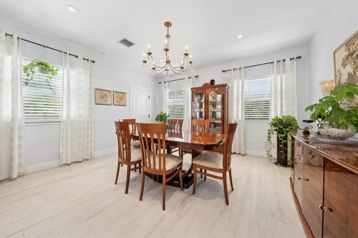 18_310AlmeriaRd_2_DiningRoom_Large