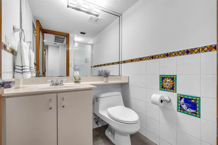 Guest Bathroom w/ Shower
