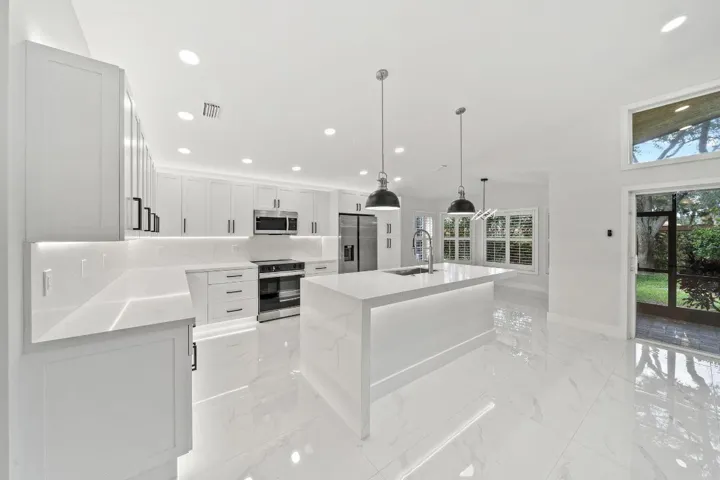 Living to Kitchen