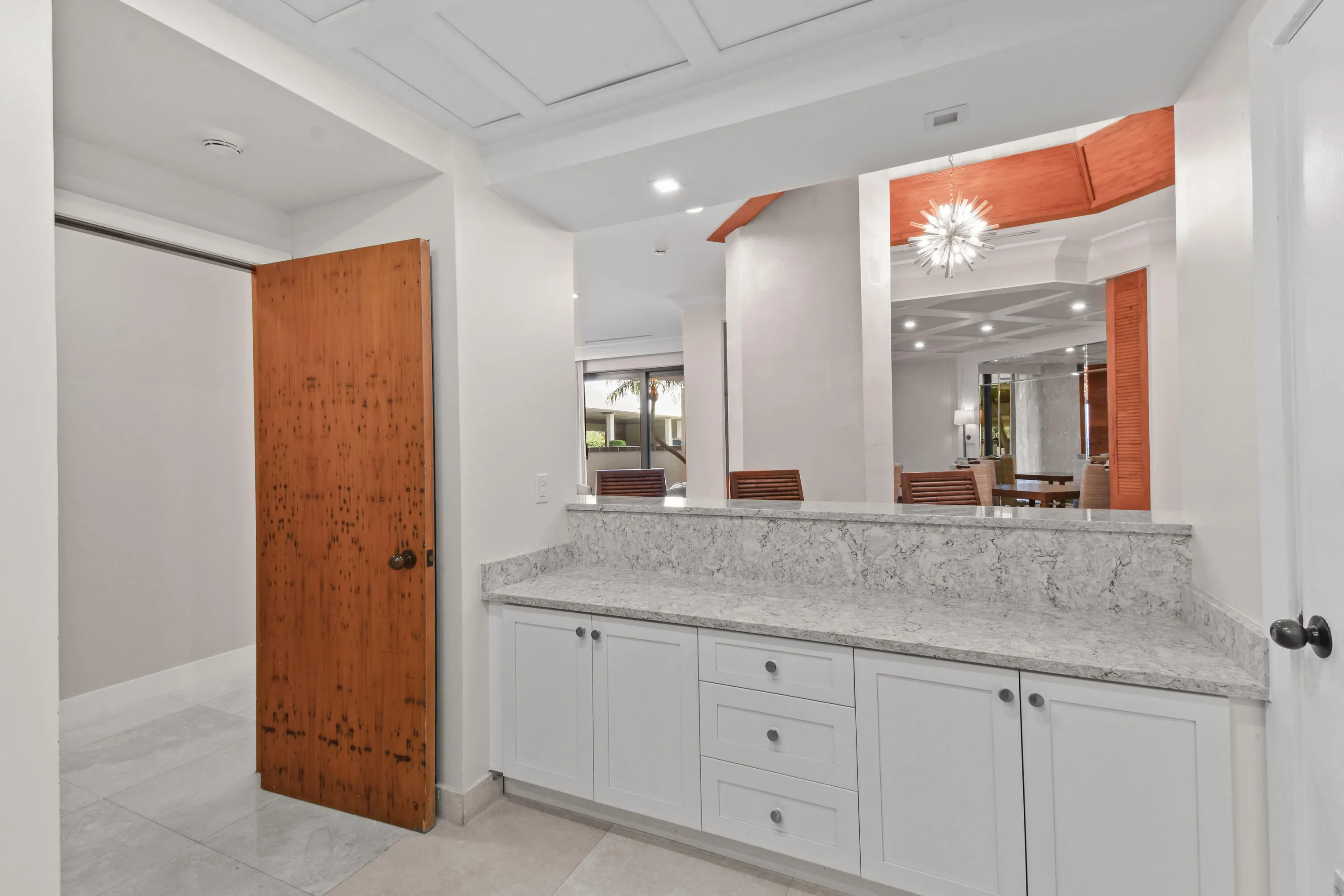 3322CasseekeyIslandRd,Apt302(60)