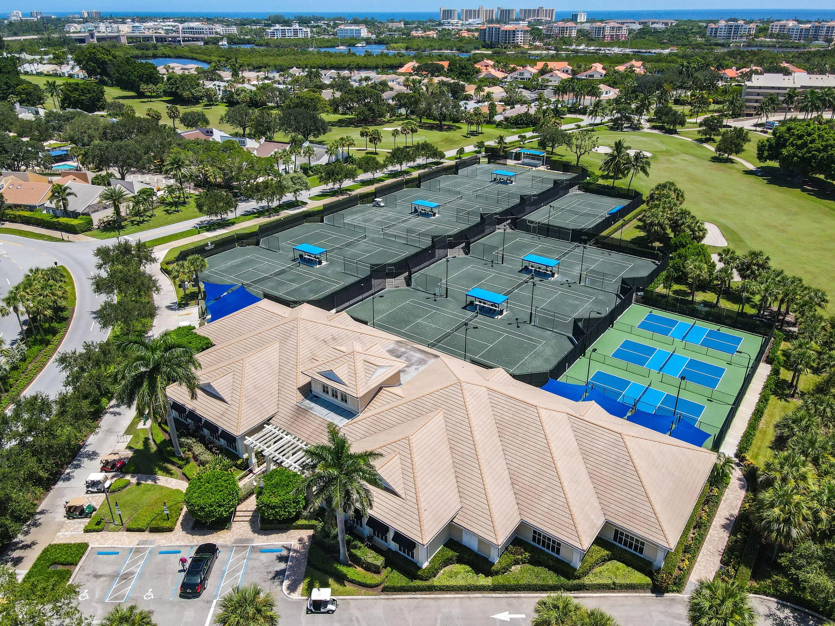 Jonathan'sLandingTennisCenter(1)