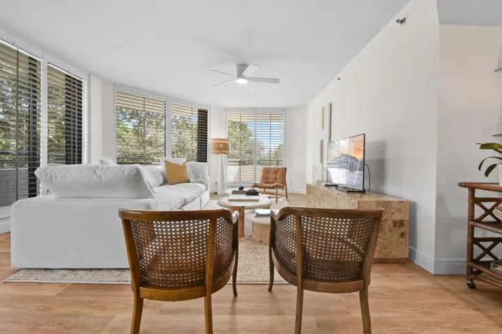 3322CasseekeyIslandRd,Apt302(22)