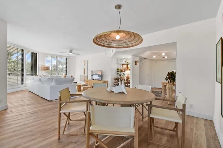 3322CasseekeyIslandRd,Apt302(17)