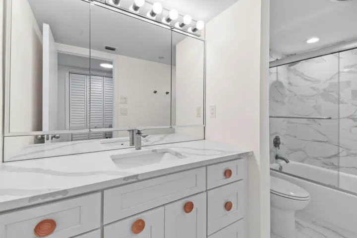 3322CasseekeyIslandRd,Apt302(42)