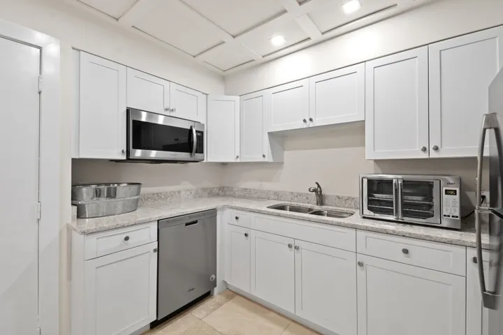 3322CasseekeyIslandRd,Apt302(59)