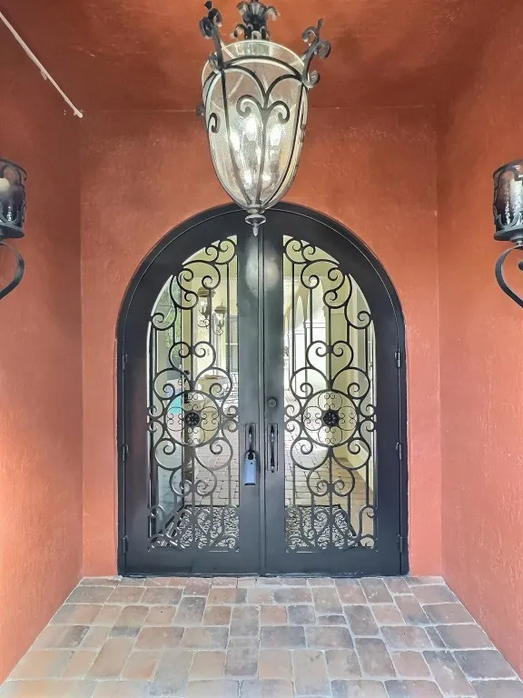 Front Entry into courtyard