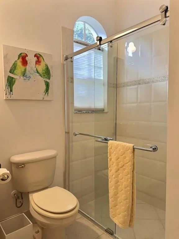 5th bedroom bath