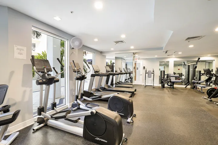 27_255_Evernia_St_Aerials_and_Amenities3