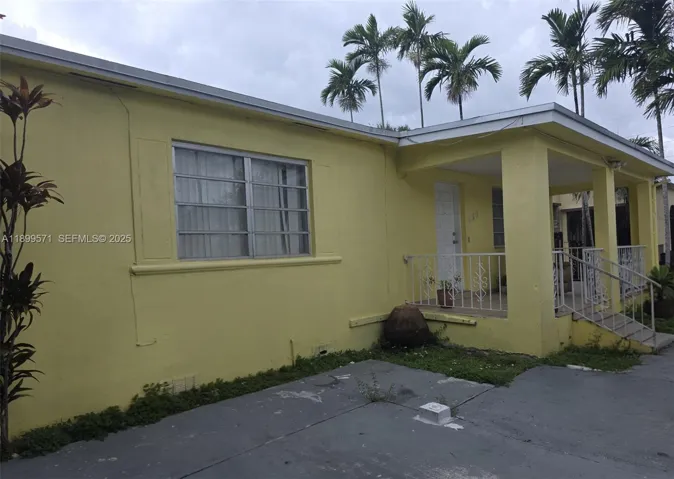 Front Exterior 3 Bedrooms | 2 Bathrooms