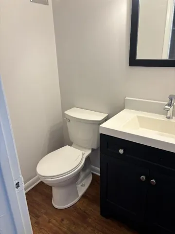 1/2 Bathroom
