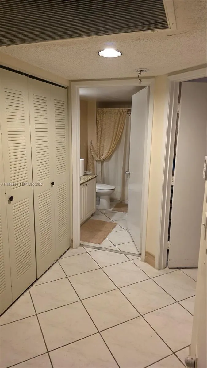 2nd Bathroom