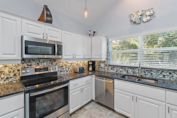 Kitchen 3