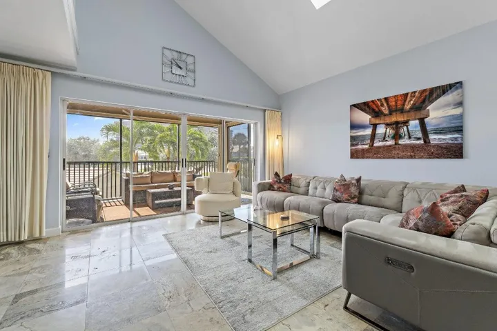 Living area 3