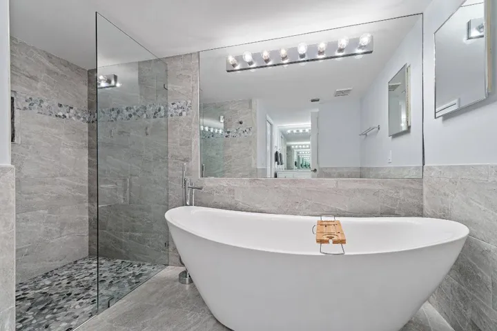 Master bath 3