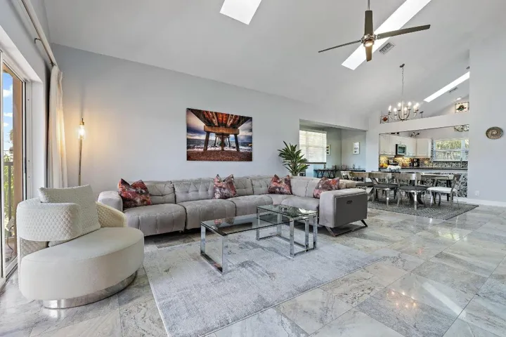 Living area 4