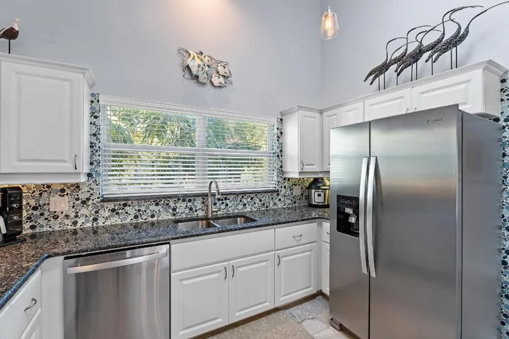 Kitchen 4