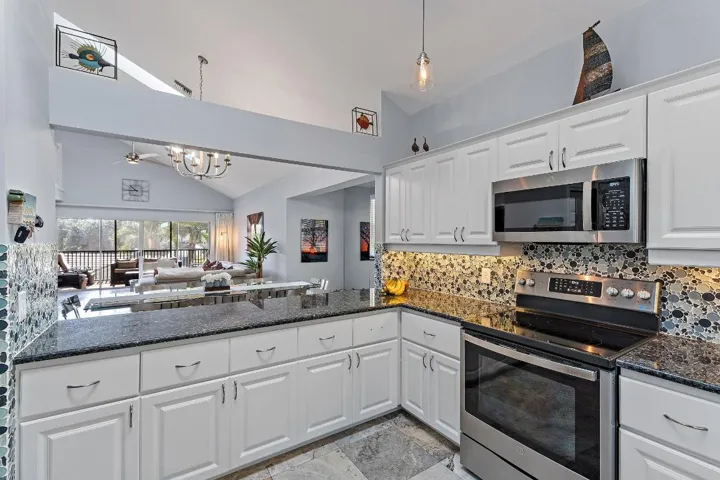 Kitchen 5