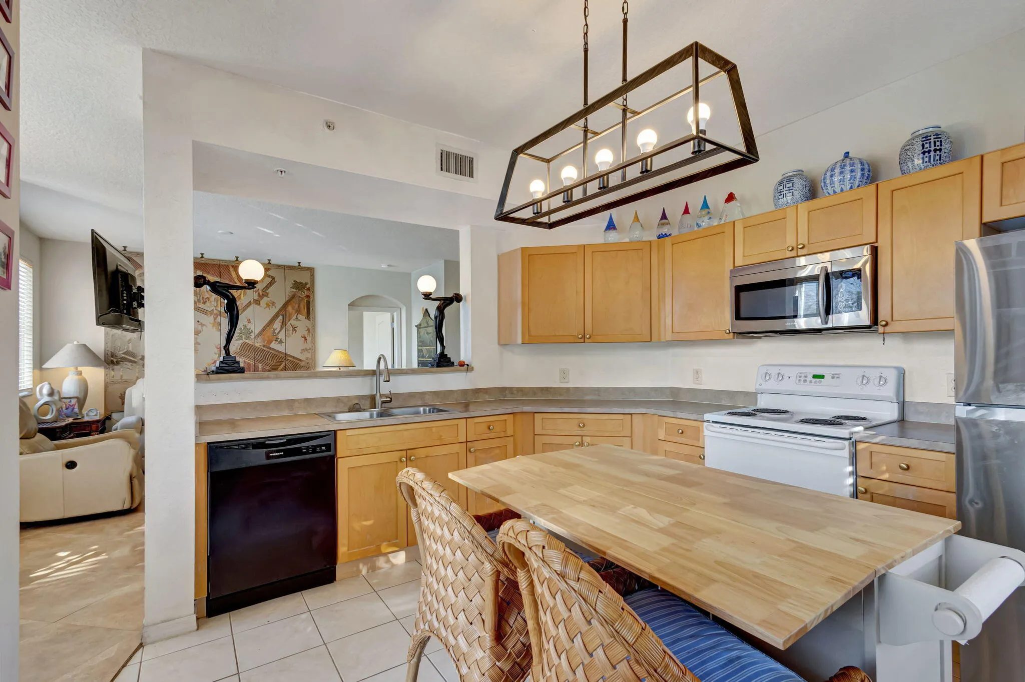 11023 Legacy Ln 204