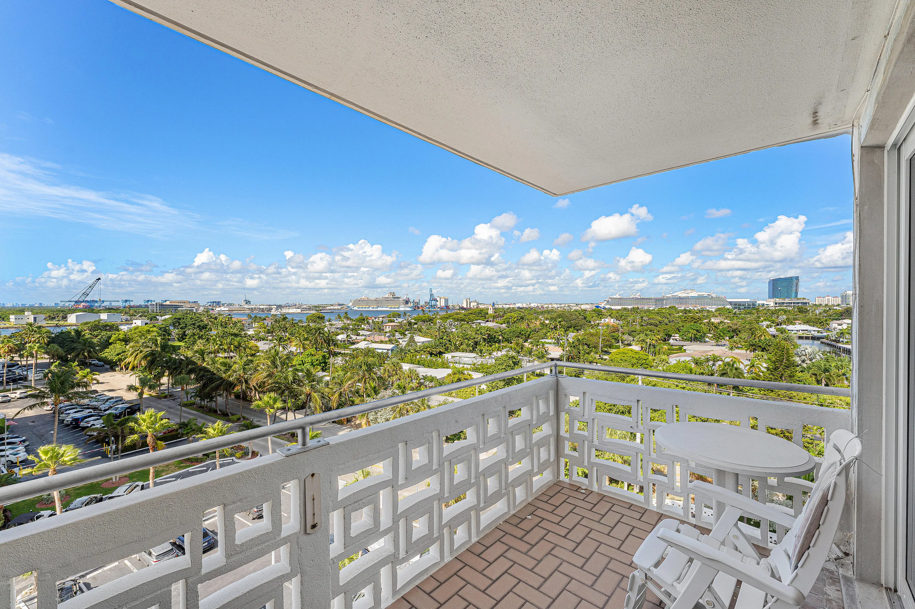 025-1900SouthOceanDrive-812-FortLauderda