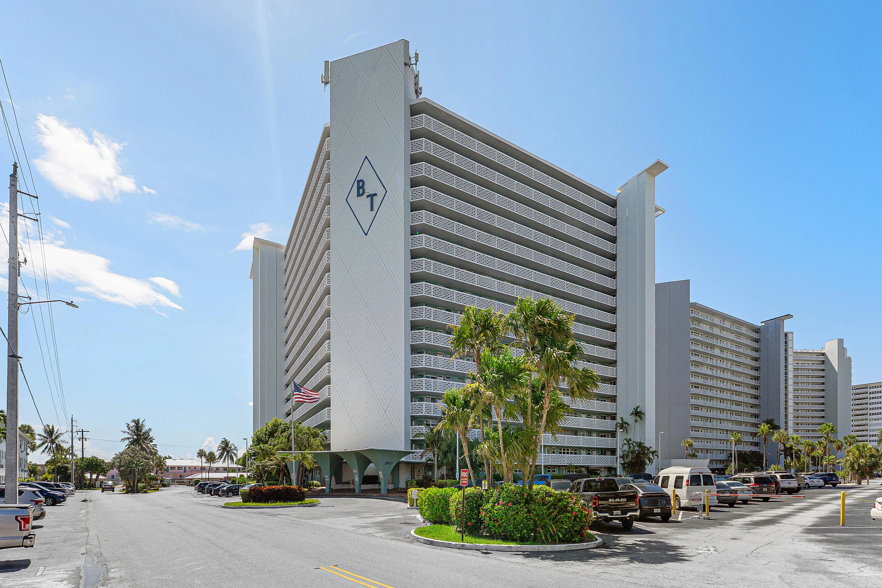 001-1900SouthOceanDrive-812-FortLauderda