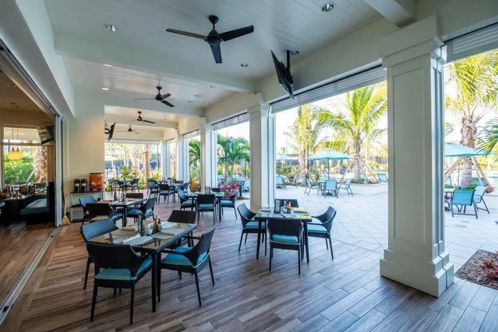 Sand Bar Cafe outside