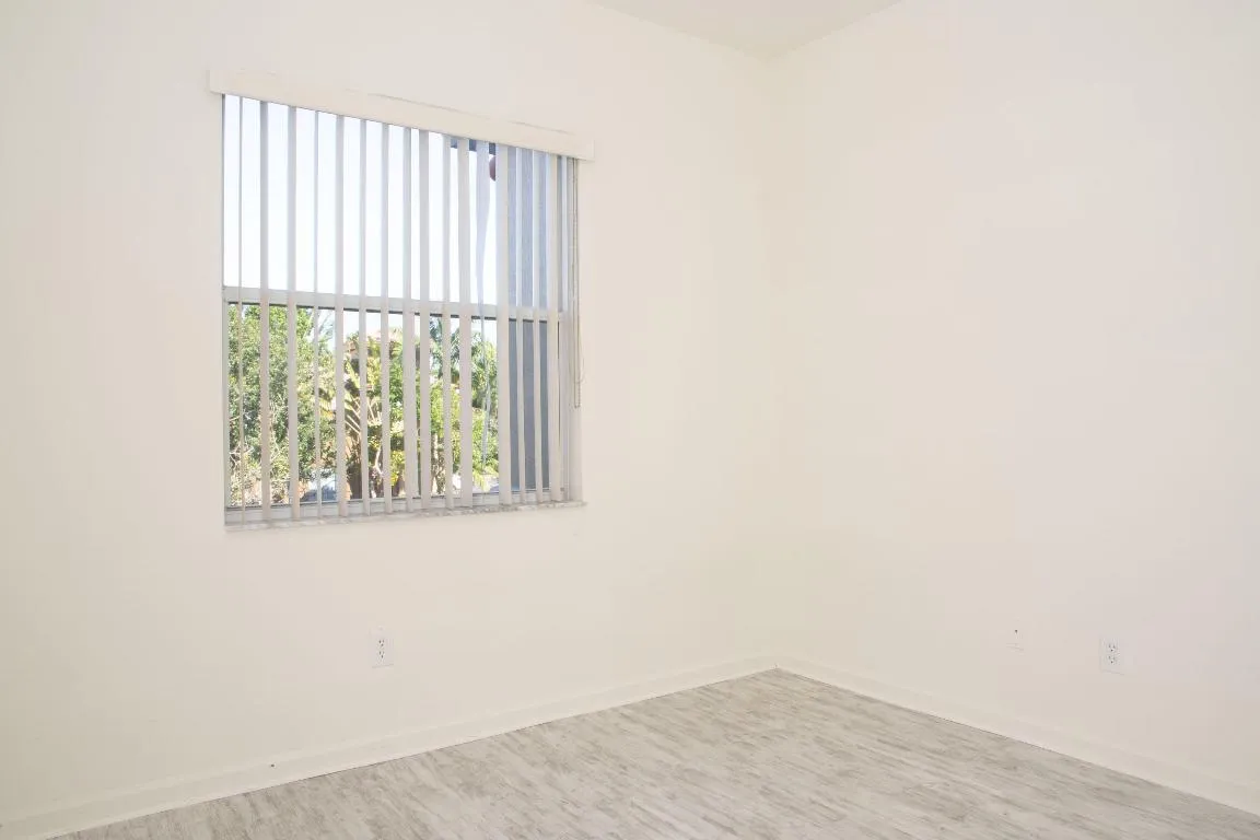 1802 MHT_0032 c eSize