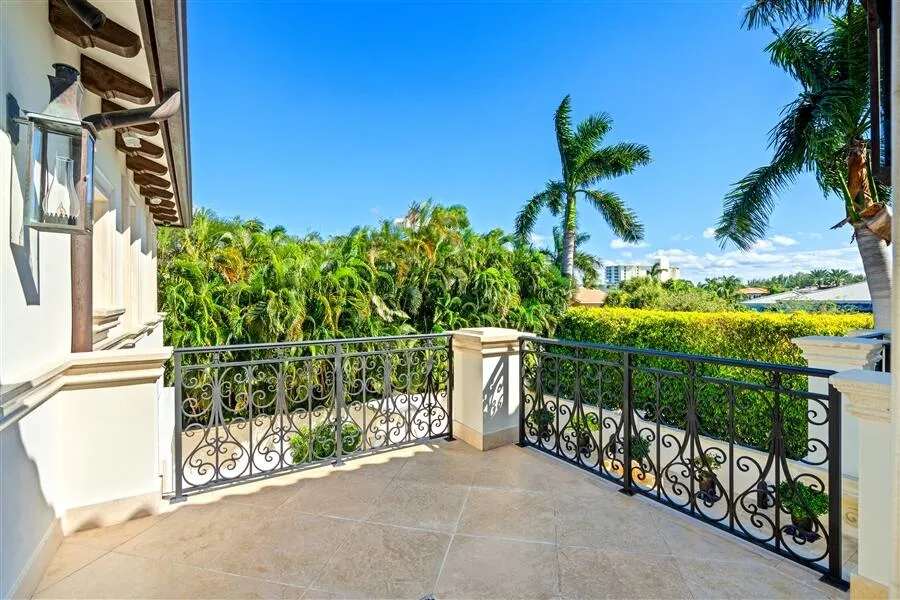dash_BALCONY_VIEW_DT