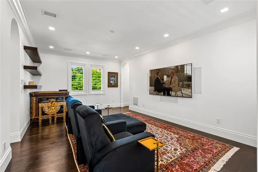 dash_HOME_THEATER_DT