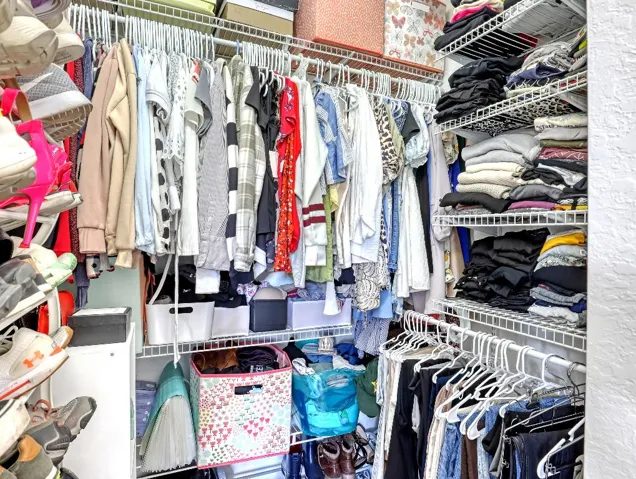 Walk-in closet