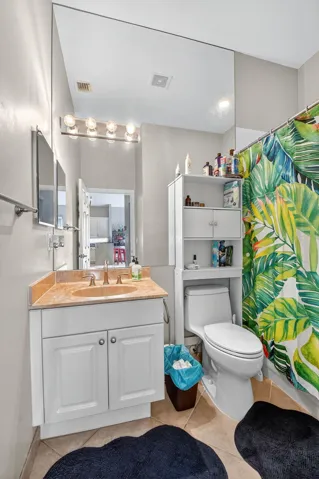 2nd Bathroom
