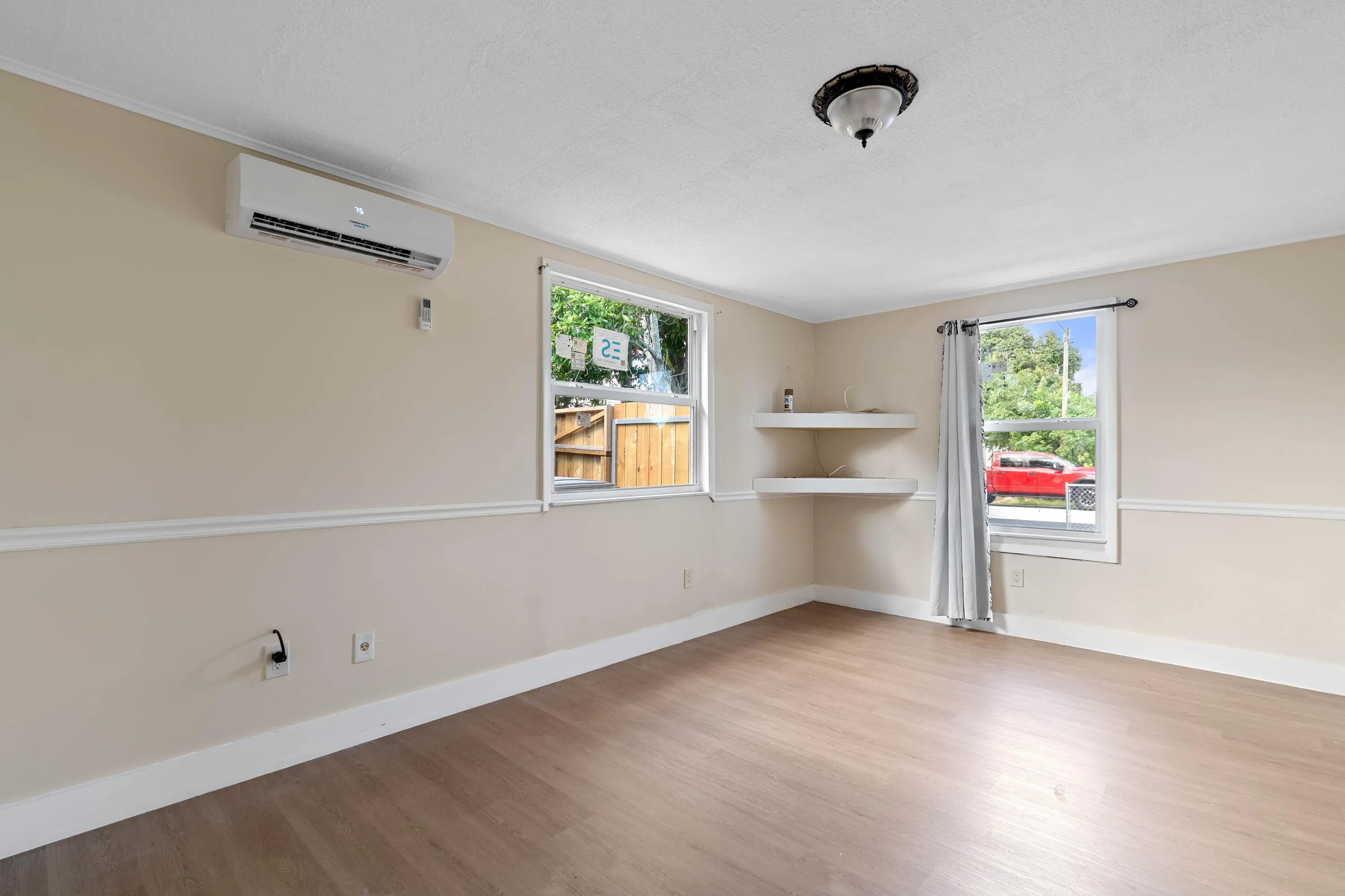 251028-RealEstate-Irma-0020