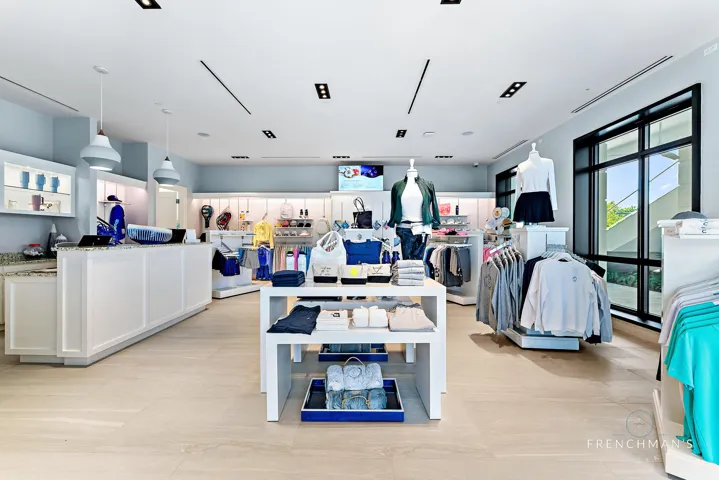 14-Racquet_Shop
