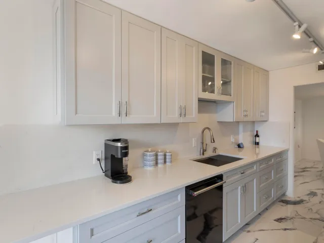 Kitchen 4