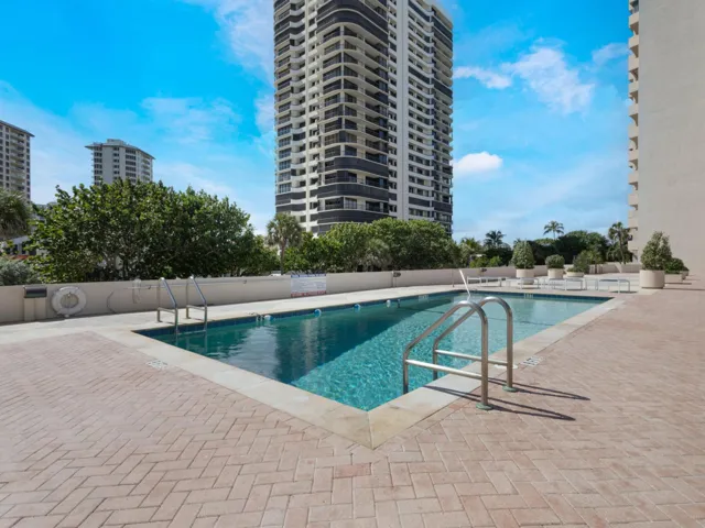 Common Areas Pool 2