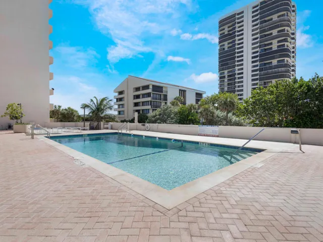 Common Areas Pool 1