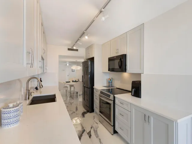 Kitchen 3