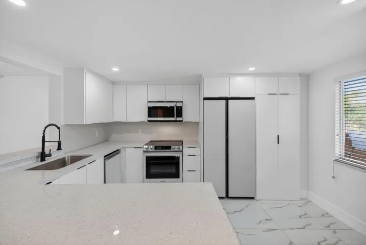 14375 Strathmore Lane 303