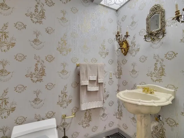 Powder Room